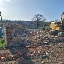 Obra em Britamontes