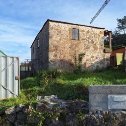 Obra em Britamontes